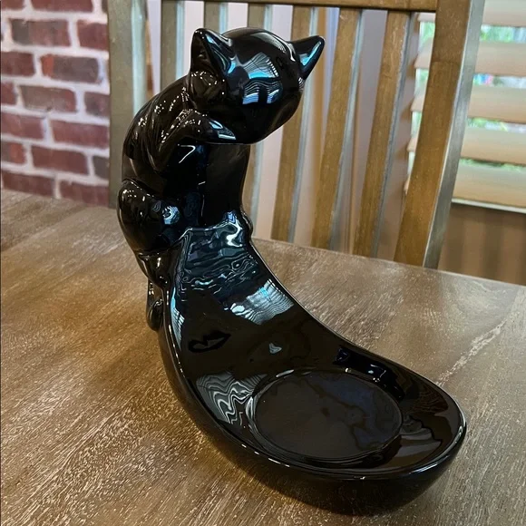 Vintage Cat & Fishbowl Display Decor - Picture 3 of 4